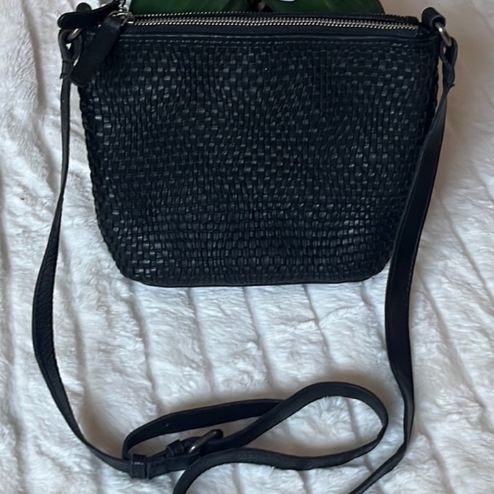 Vilenca Holland Elegant Black Woven Leather Crossbody Bag - Picture 2 of 8